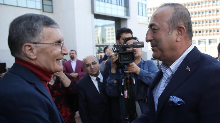 Dışişleri Bakanı Çavuşoğlu, Aziz Sancar ile görüştü