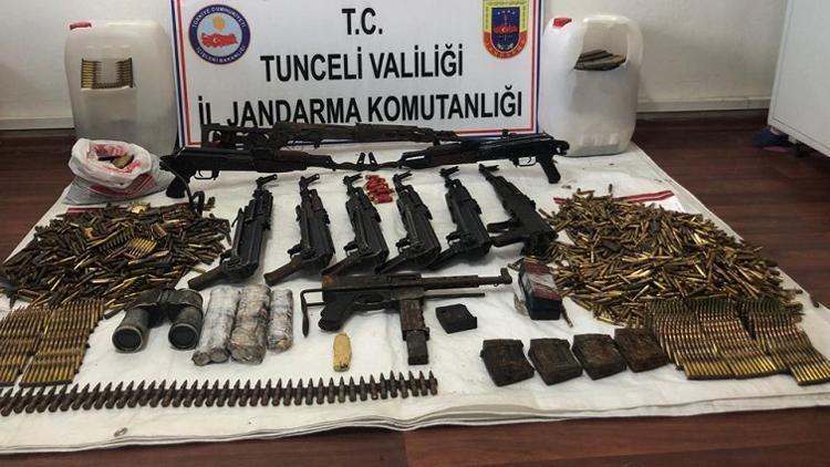 Tuncelide teröristlerin silah deposu imha edildi
