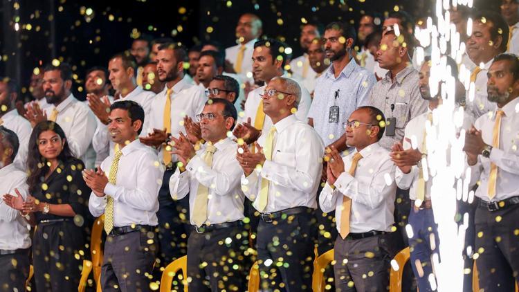 Maldivlerdeki genel seçimin galibi Muhammed Salih oldu