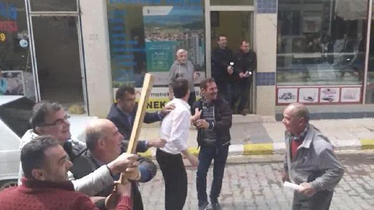 Esnaftan temsili sopalı kavga ile polise sürpriz