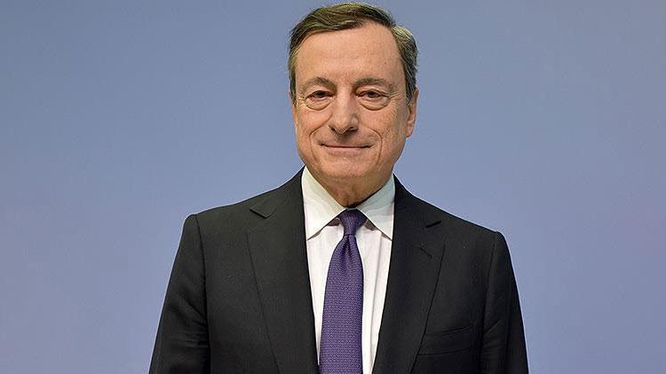 AMB Başkanı Draghi: Risk dengesi aşağı yönlü hareket ediyor
