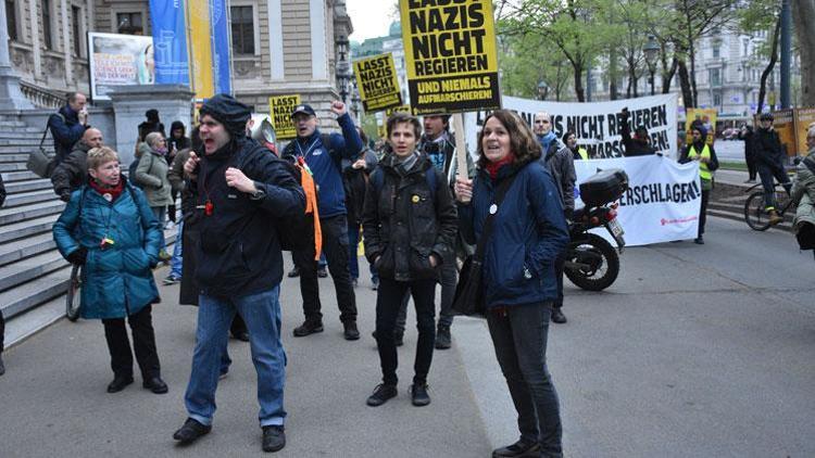 Avusturya’da ırkçı ‘Kimlikçiler Hareketi’ne karşı gösteri