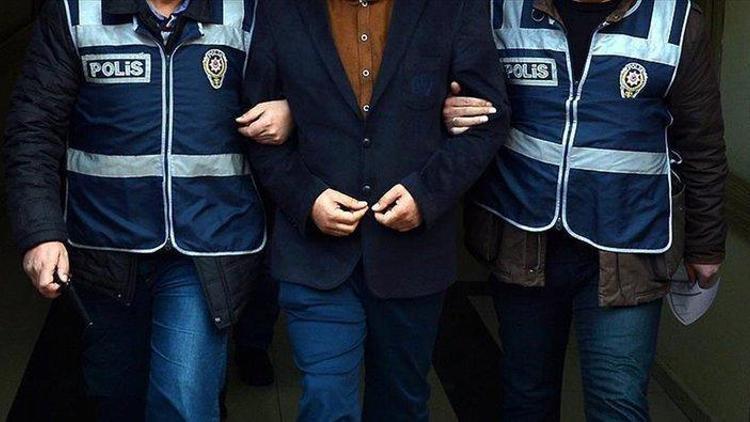 İzmirdeki FETÖ operasyonunda 7 kişi tutuklandı