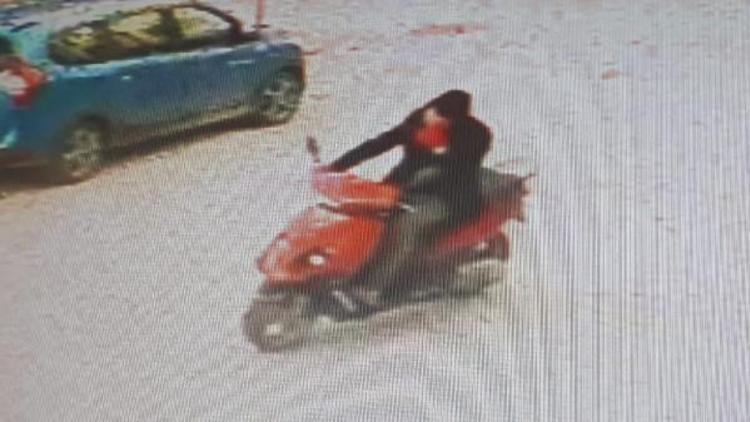 Taciz şüphelisi motosikletli bahçıvan güvenlik kamerasında