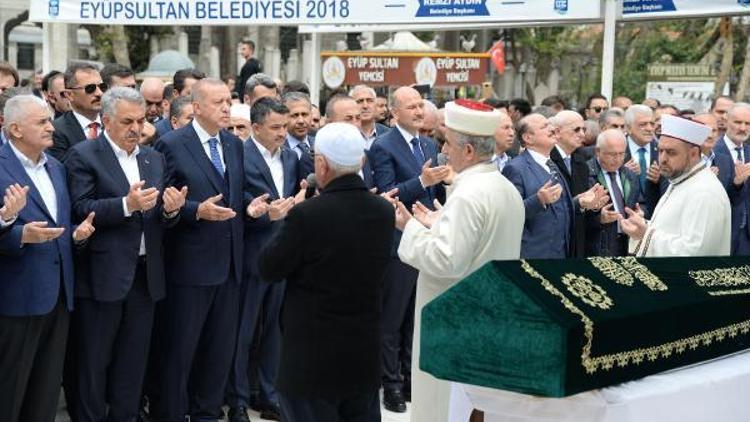 Cumhurbaşkanı Erdoğan, Hayati Yazıcının babasının cenazesine katıldı