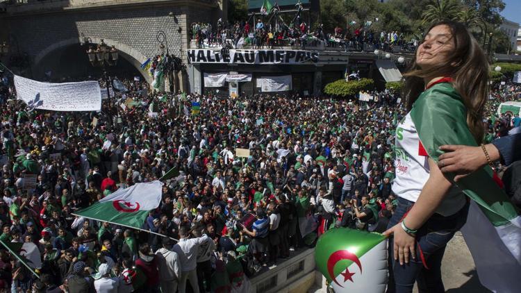 Cezayirdeki gösterilerde 108 kişi gözaltına alındı