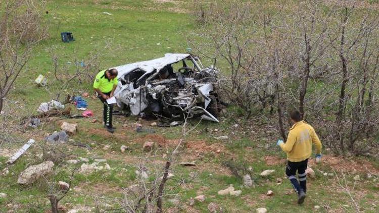 Diyarbakırda otomobiller çarpıştı: 5 ölü, 4 yaralı