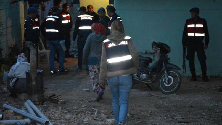 Antalyada uyuşturucu çetesine şafak operasyonu: 21 gözaltı