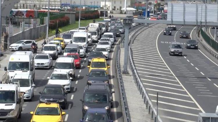 İstanbulda 55. Cumhurbaşkanlığı Bisiklet Turu nedeniyle bazı yollar trafiğe kapatıldı