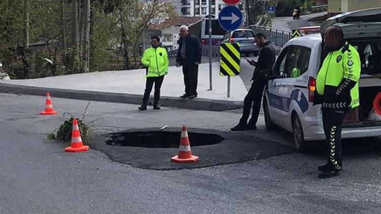 İstanbulda korkutan olay Yol çöktü