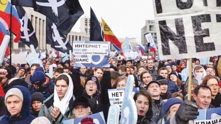 O yasaya Duma’da onay: Moskova interneti ‘devletleştirecek’