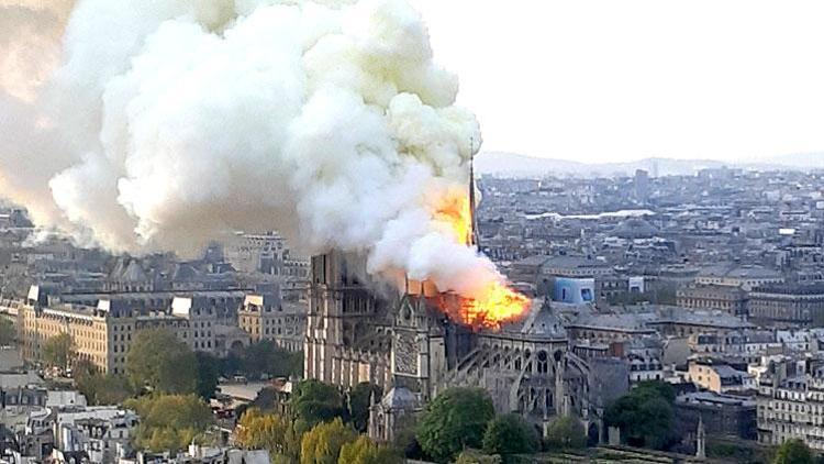AfD, Notre Dame yangınından nefret saçtı