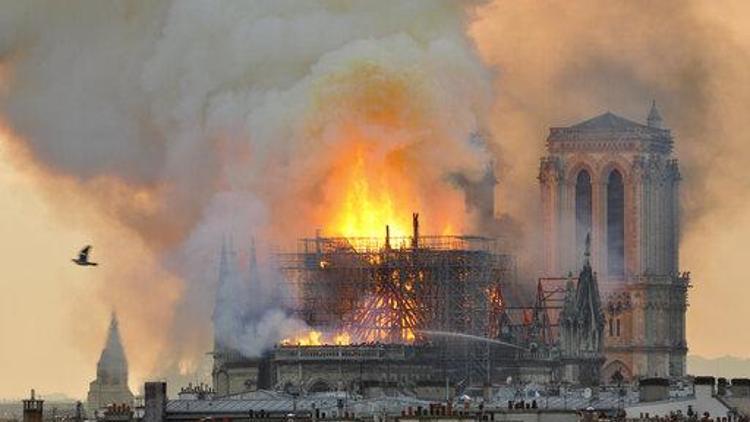 Notre Dame Katedrali djital kopyasıyla yeniden yapılabilir