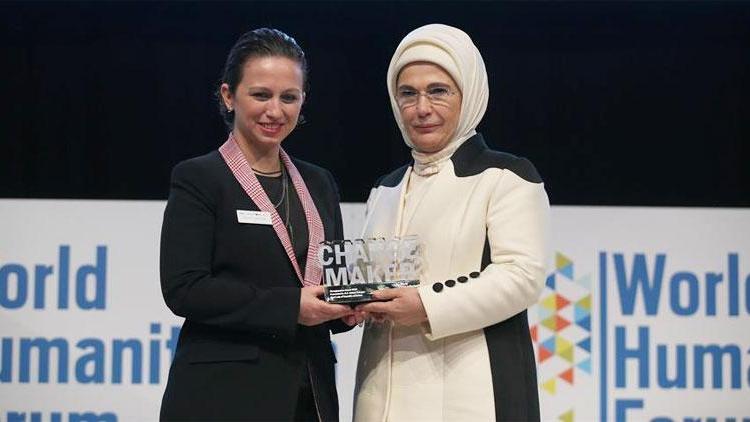 Emine Erdoğana Dünya İnsaniyet Forumundan Fark Yaratan ödülü