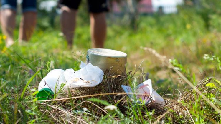 Trashtag hareketini başlatıyor