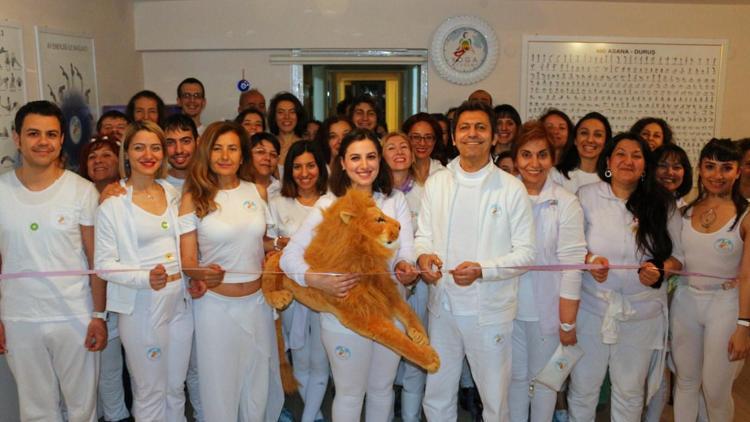 Yoga Academiy 102. merkezini İzmir Hatayda açtı