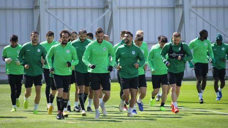 Atiker Konyaspor gol çalıştı