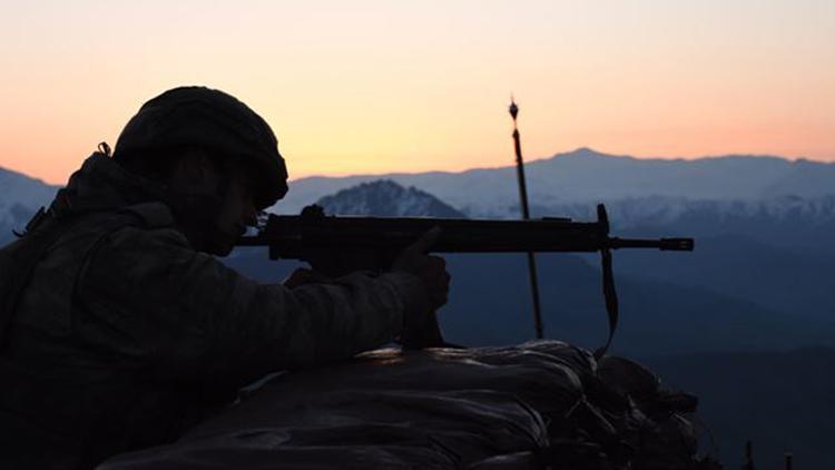 Son dakika: PKKya ağır darbe 20 terörist öldürüldü