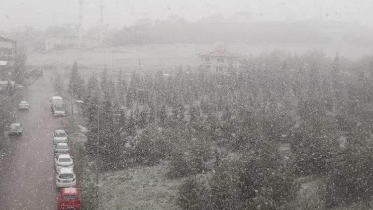Ankaraya 20 Nisanda kar yağdı