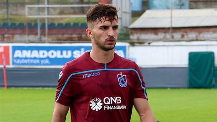 Trabzonsporlu futbolcu Hüseyin Türkmen kaza yaptı - Hüseyin Türkmen kimdir