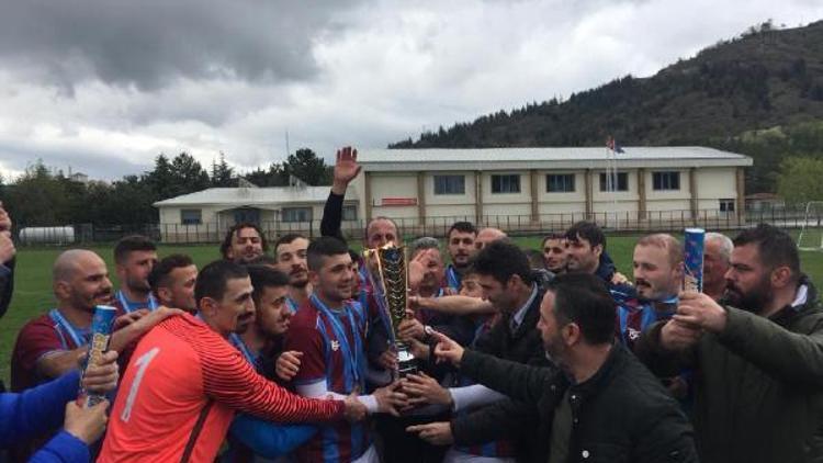 Ortahisar Belediyesi İşitme Engelliler Futbol Takımı şampiyon oldu