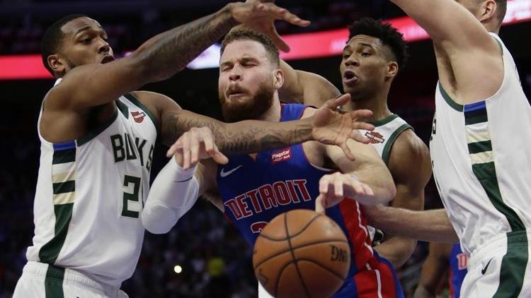 Pistonsı süpüren Bucks, 18 yıl sonra konferans yarı finaline çıktı