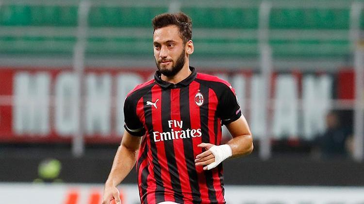 Hakan Çalhanoğlunun Milan dönemi bitti Yeni rotası...