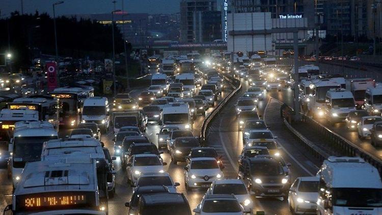 Trafik sigortalarına düzenleme Kuralları ihlal eden daha fazla ödeyecek