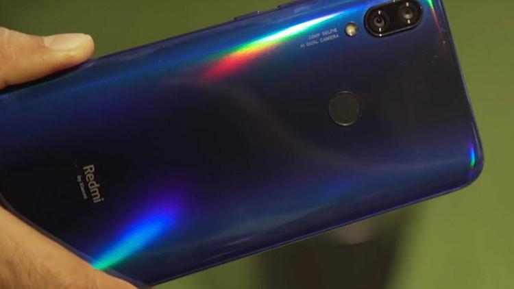Xiaominin sürpriz telefonu ortaya çıktı