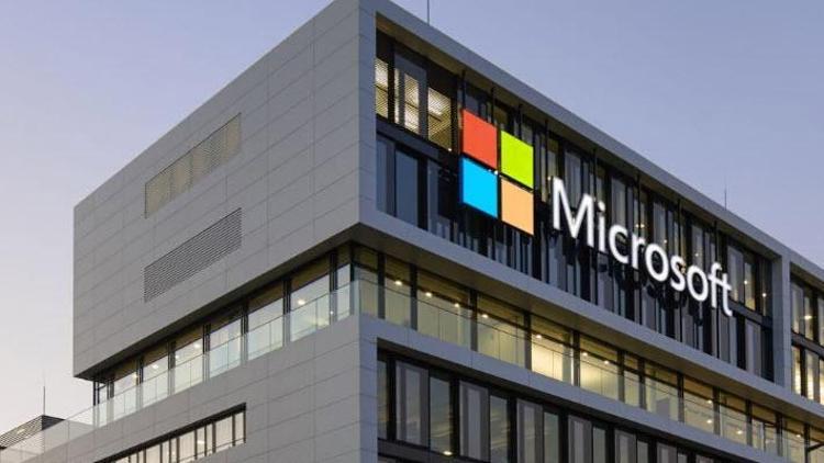 Microsoft bir ilki başardı, trilyon dolarlık şirket oldu