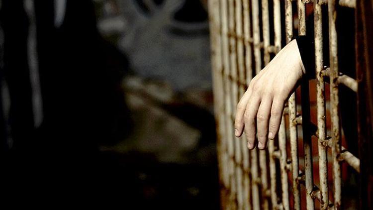 ‘İşlem hatası’ yüzünden 8 ay fazla hapis yattı