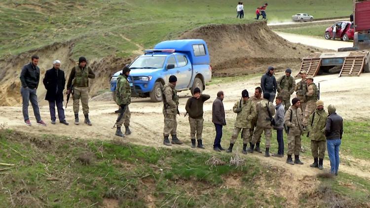 Furkanı bulmak için dere yatağında iş makineleriyle kazı yapıldı