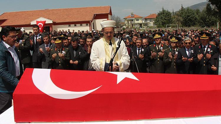 Tatbikattaki kazada şehit olan Uzman Çavuş Akcalı, son yolculuğuna uğurlandı