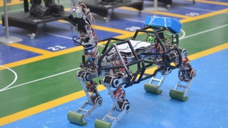 Konyada 4 ayaklı robot üretildi