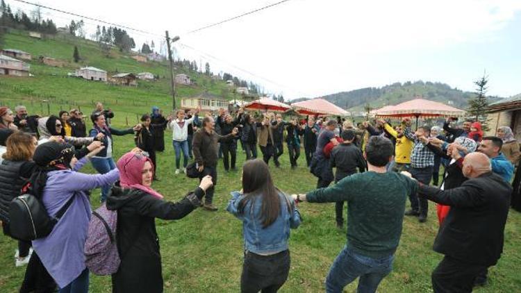 Mor Yaylaya hafta sonu ziyaretçi akını