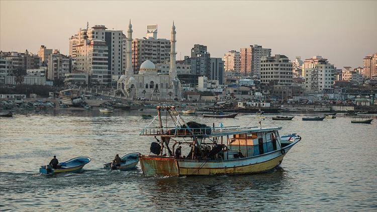 İsrail Gazzede avlanma mesafesini düşürdü