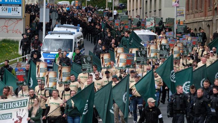 Almanya’da 12 bin 700 şiddete hazır neonazi var