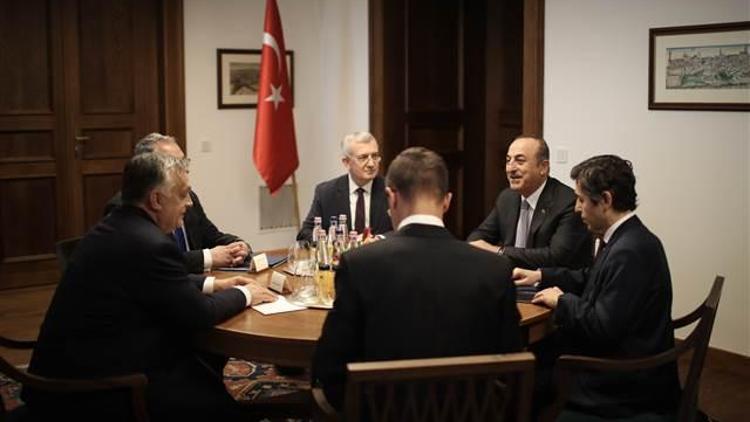 Dışişleri Bakanı Çavuşoğlu Macaristan Başbakanı ile görüştü