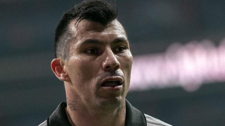 Derbi öncesi flaş gelişme Gary Medel...