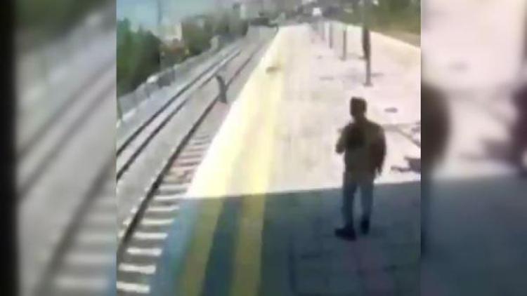 Küçükçekmecede intihara kalkışan kadını tren önünden son anda kurtardı