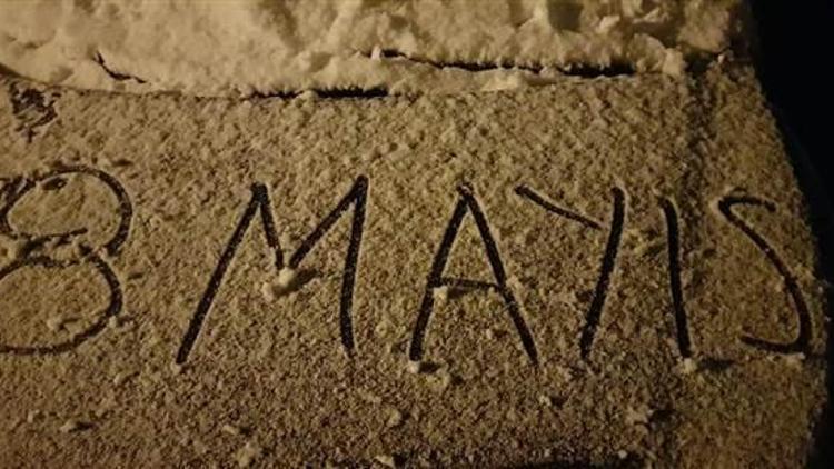 Konya’nın bazı ilçelerinde Mayıs’ta kar sürprizi