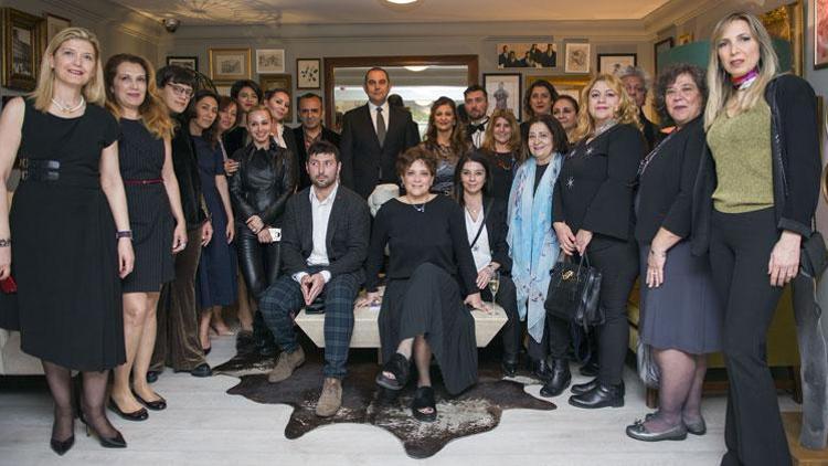 Londra’da Türk resim ve heykel sanatı sergisine görkemli açılış