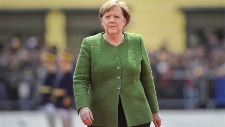Angela Merkel birlik çağrısında bulundu