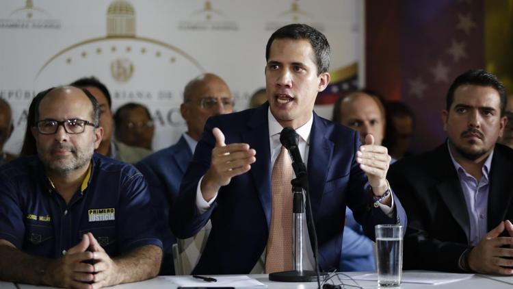 Guaido Venezuelalı muhalifleri yine sokağa çağırdı