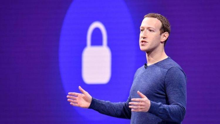 Facebookun kurucusu Hughesdan Zuckerberge ağır eleştiri