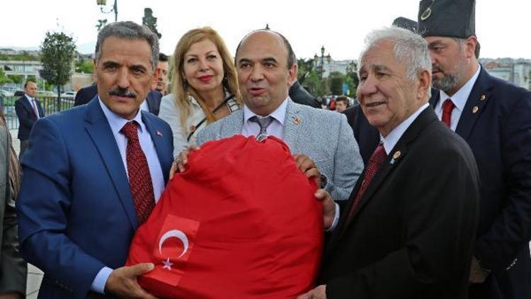 Samsun’dan ABDye, Türk bayrağı gönderildi