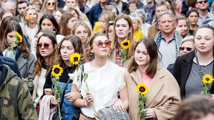 Belçika’da 20 bin kişi kadına şiddete karşı yürüdü