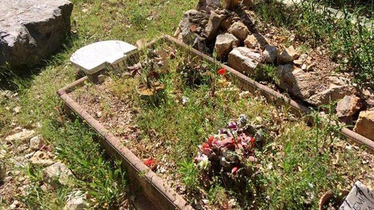 Fransa’da Müslüman mezarları tahrip edildi