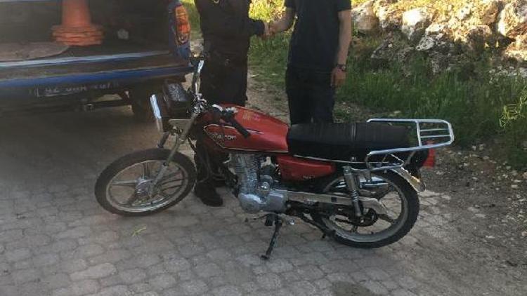 Hüyükte çalınan motosiklet jandarma tarafından Beyşehirde bulundu
