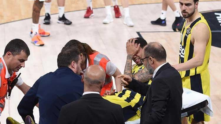 Fenerbahçeye Green şoku Sedyeyle kaldırıldı...